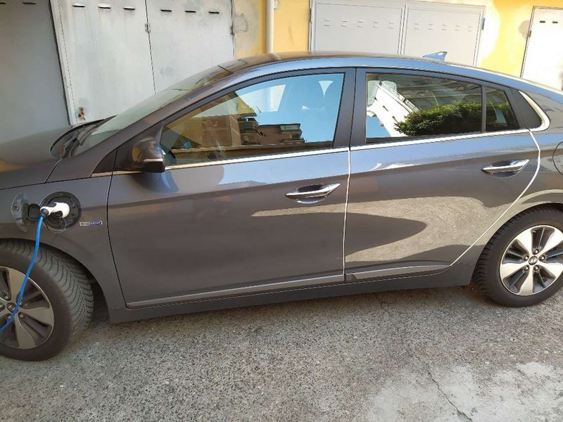 Hyundai Ioniq Electric • 2018 • 79,900 km 3