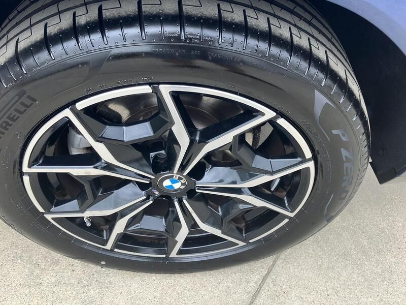 BMW X4 • 2023 • 61,611 km 10