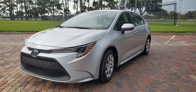 Toyota Corolla sedan • 2020 • 27,759 km 5