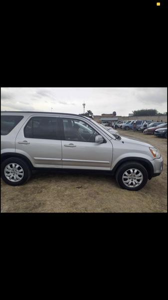 Honda CR-V • 2005 • 178,000 km 8