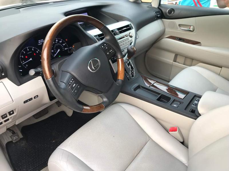 Lexus RX • 2010 • 64,000 km 8
