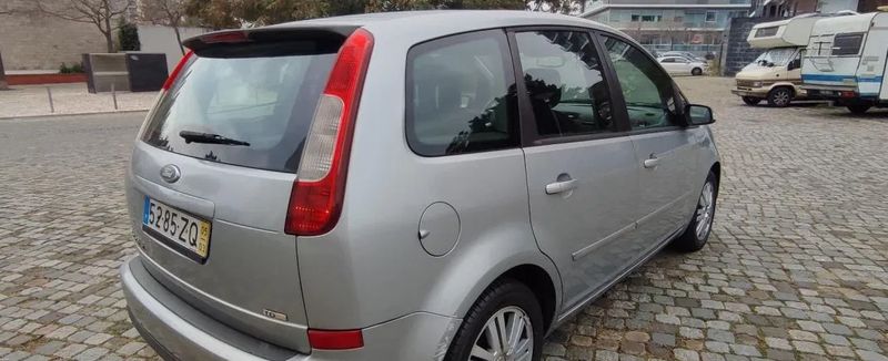 Ford Focus • 2004 • 2,004 km 2