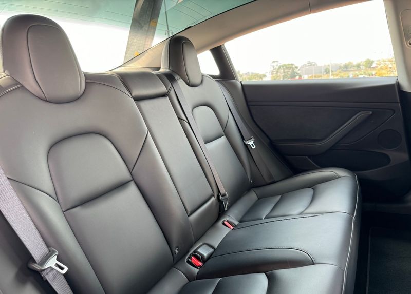 Tesla Model 3 • 2022 • 58,643 km 2