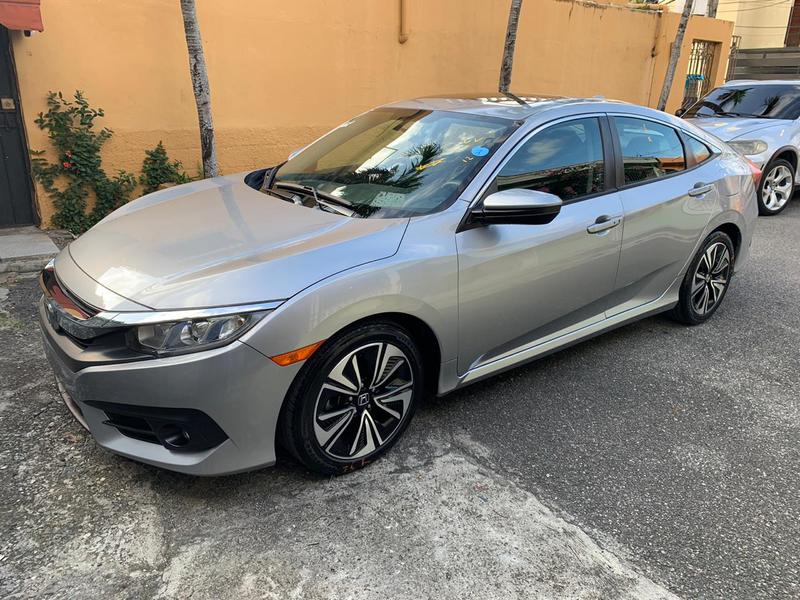 Honda Civic • 2016 • 53,000 km 12