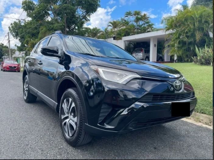 Toyota RAV4 • 2017 • 99,000 km 2