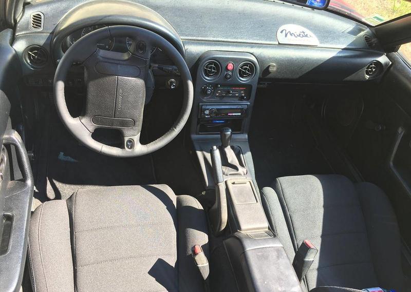 Mazda MX-5 • 1993 • 160,000 km 2