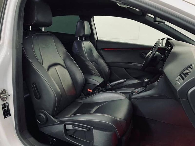 Seat Leon • 2015 • 27,000 km 4