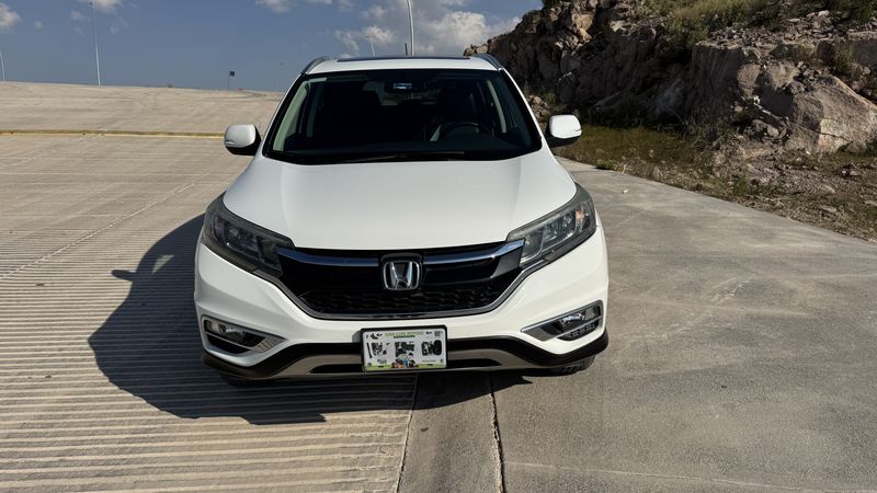 Honda CR-V • 2016 • 124,000 km 3