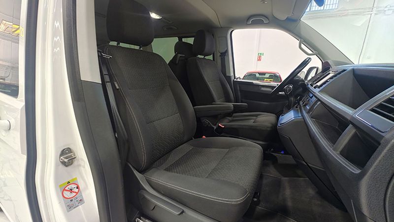 Volkswagen Multivan • 2018 • 59,521 km 12