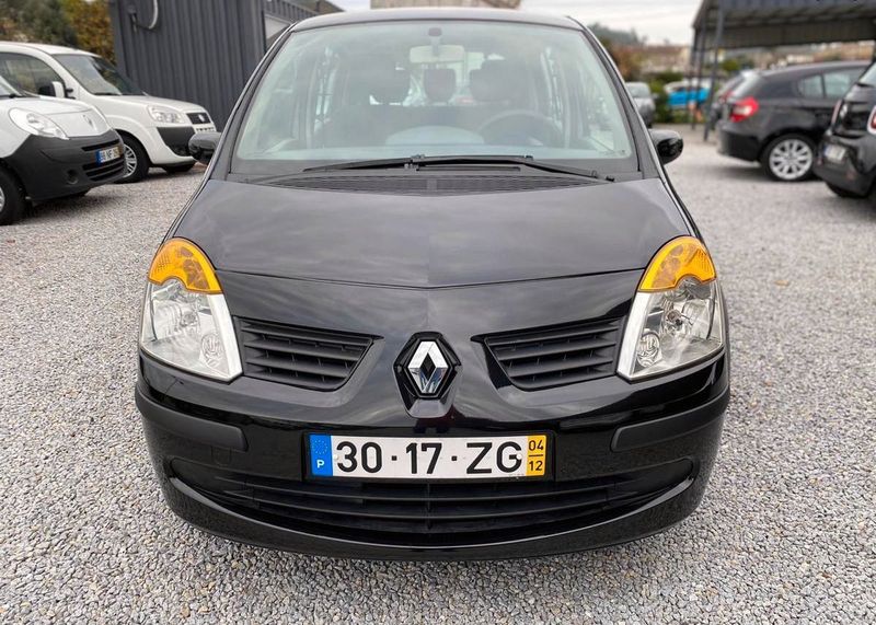 Renault Mégane • 2004 • 180,000 km 1