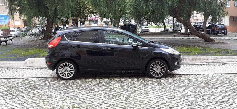 Ford Fiesta • 2011 • 125,000 km 1