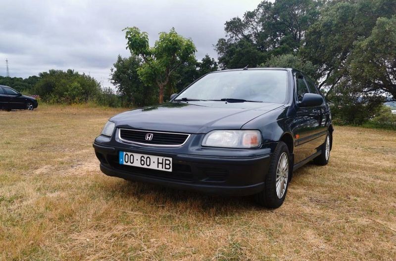 Honda Civic • 1966 • 180,000 km 3