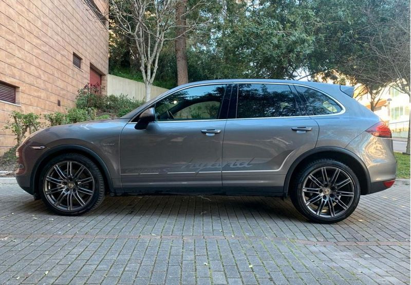 Porsche Cayenne • 2011 • 150,000 km 6