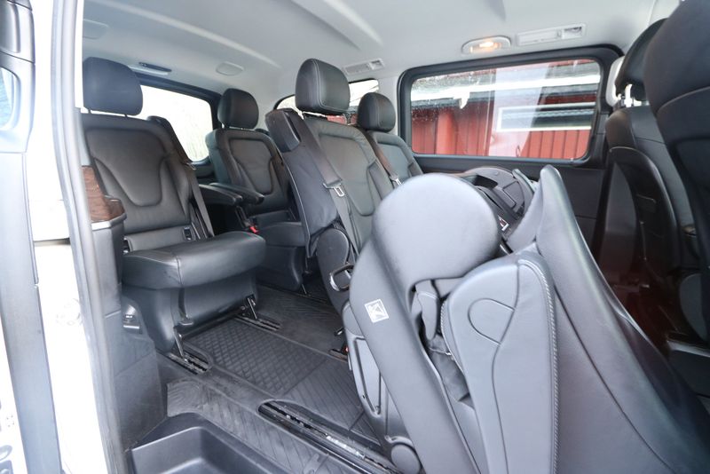 Mercedes-Benz 210 Van • 2015 • 132,000 km 26