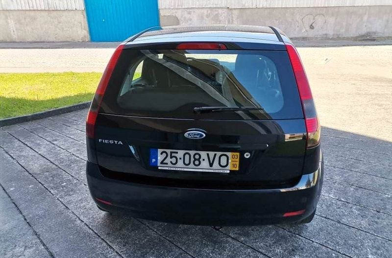 Ford Fiesta • 2003 • 170,000 km 3