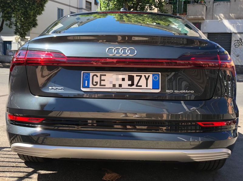 Audi e-tron • 2021 • 20,900 km 4