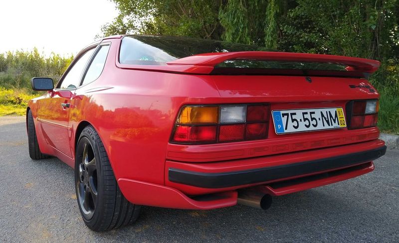 Porsche 944 • 1991 • 208,000 km 4