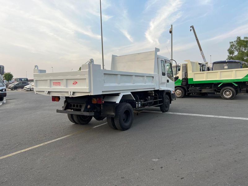 Isuzu Pickup • 2005 • 120,508 km 6