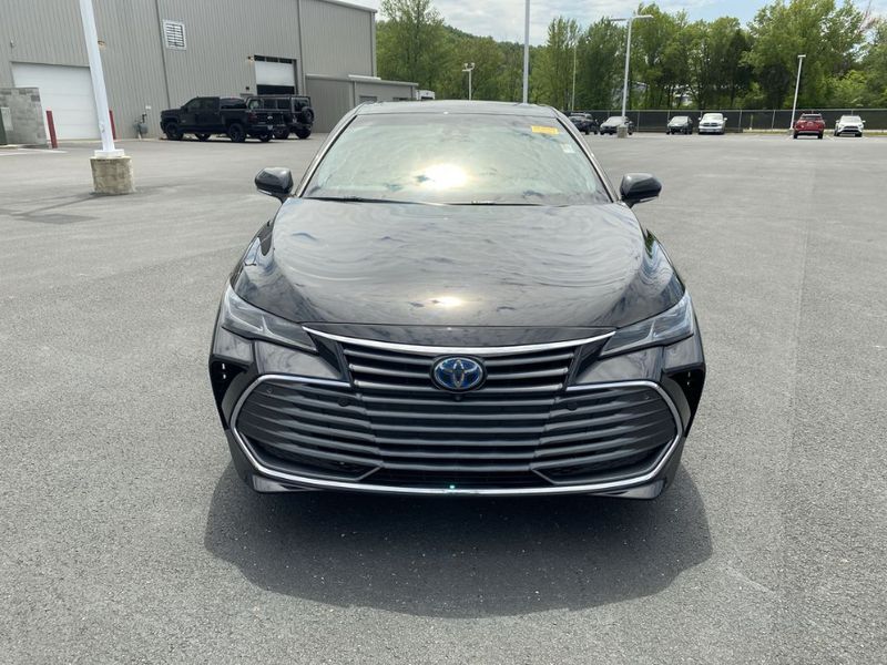 Toyota Avalon Hybrid • 2020 • 25,435 km 2