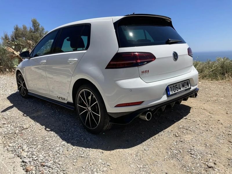 Volkswagen Golf • 2020 • 48,950 km 2