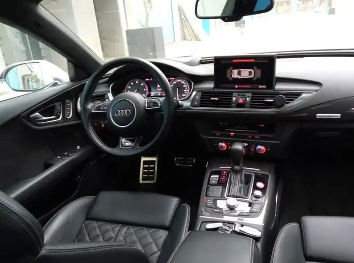 Audi S7 • 2017 • 137,000 km 5