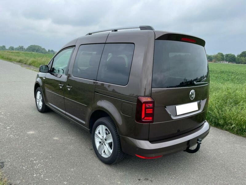 Volkswagen Caddy • 2019 • 94,500 km 3