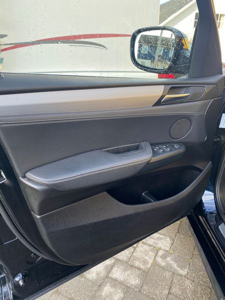 BMW X3 • 2012 • 224,000 km 5