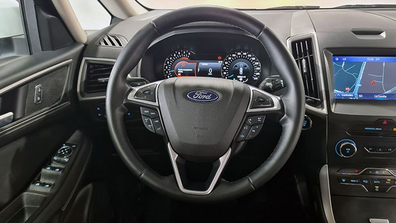 Ford S-Max • 2022 • 42,750 km 18