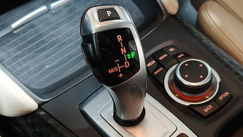 BMW X6 • 2013 • 124,000 km 4