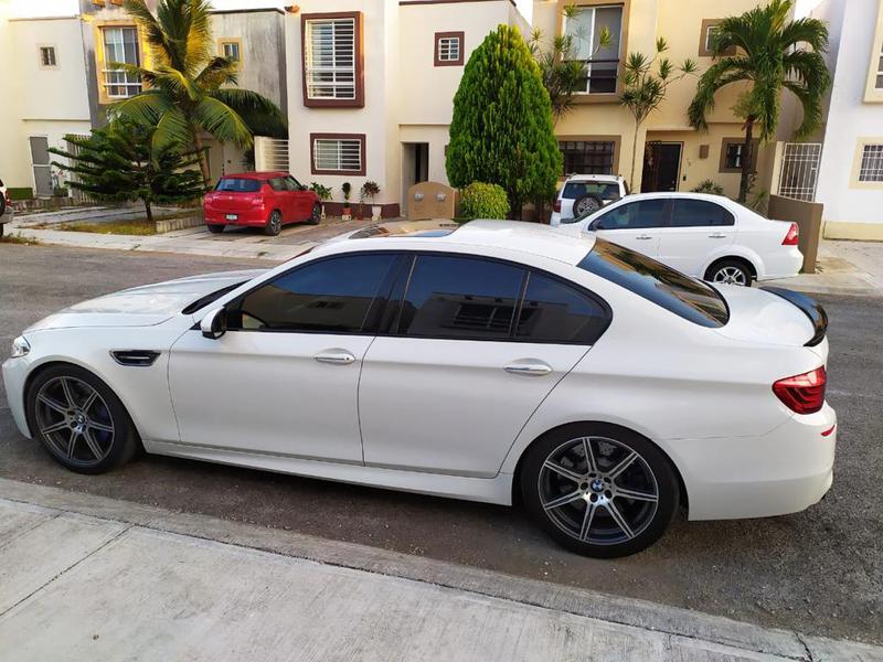 BMW M5 • 2014 • 41,000 km 1