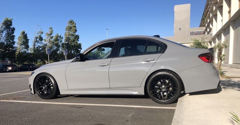 BMW 328i • 2015 • 196,000 km 5