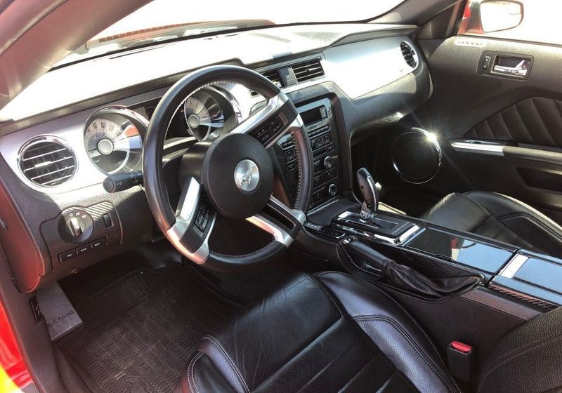 Ford Mustang • 2011 • 106,000 km 7