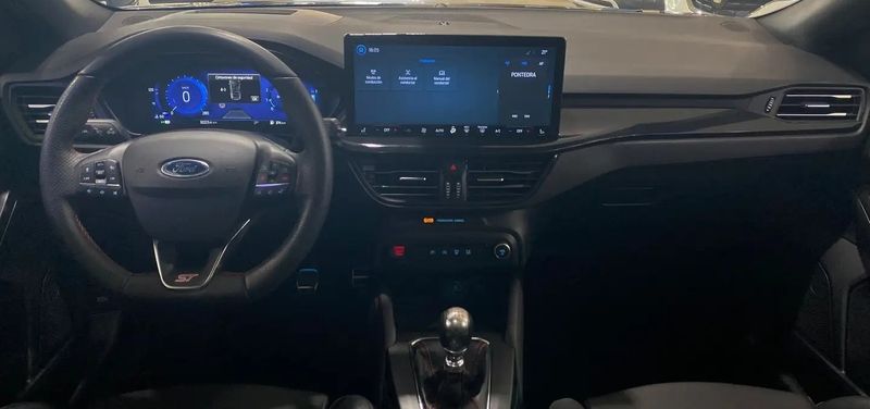 Ford Focus • 2023 • 32,223 km 8