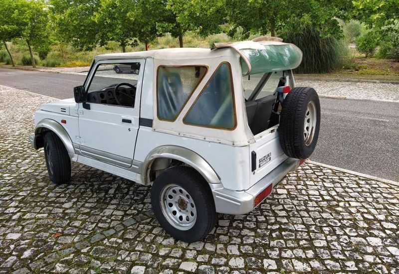 Suzuki SX4 Sedan • 2001 • 130,000 km 2