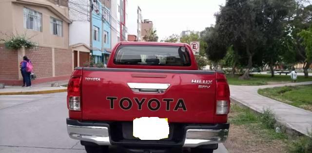 Toyota Hilux • 2016 • 53,000 km 4