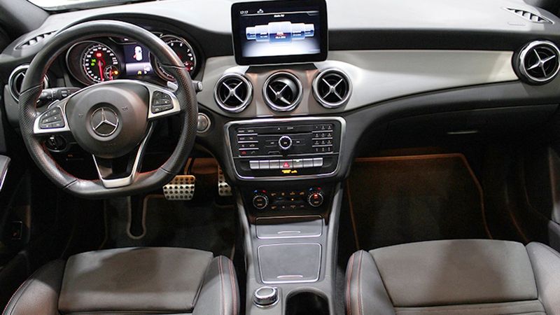 Mercedes-Benz GLA • 2019 • 64,234 km 4