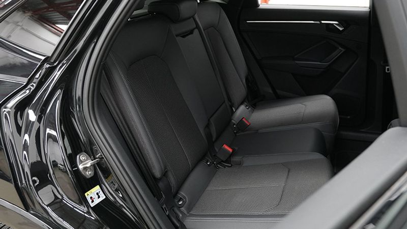 Audi Q3 • 2019 • 106,564 km 18