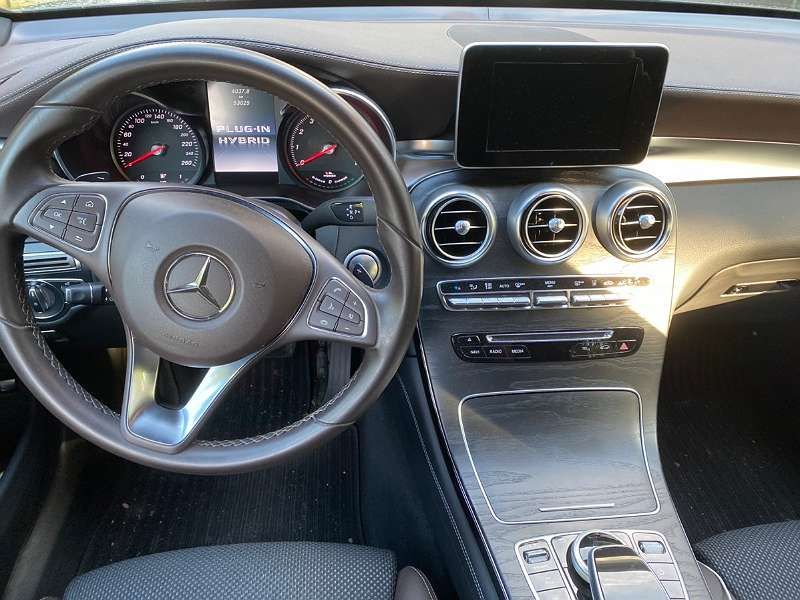 Mercedes-Benz GLC-Class Coupe • 2017 • 83,000 km 4
