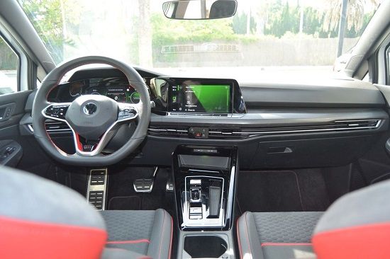 Volkswagen Golf GTI • 2021 • 18,320 km 3