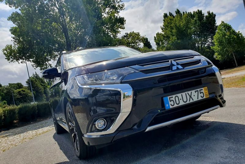 Mitsubishi Outlander • 2018 • 57,500 km 3