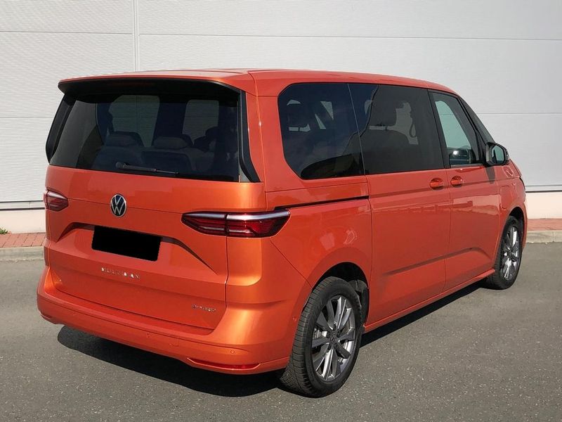 Volkswagen Multivan • 2021 • 17,463 km 4