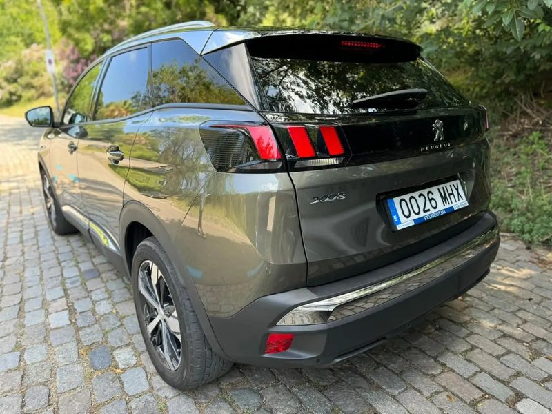 Peugeot 3008 • 2020 • 66,000 km 3