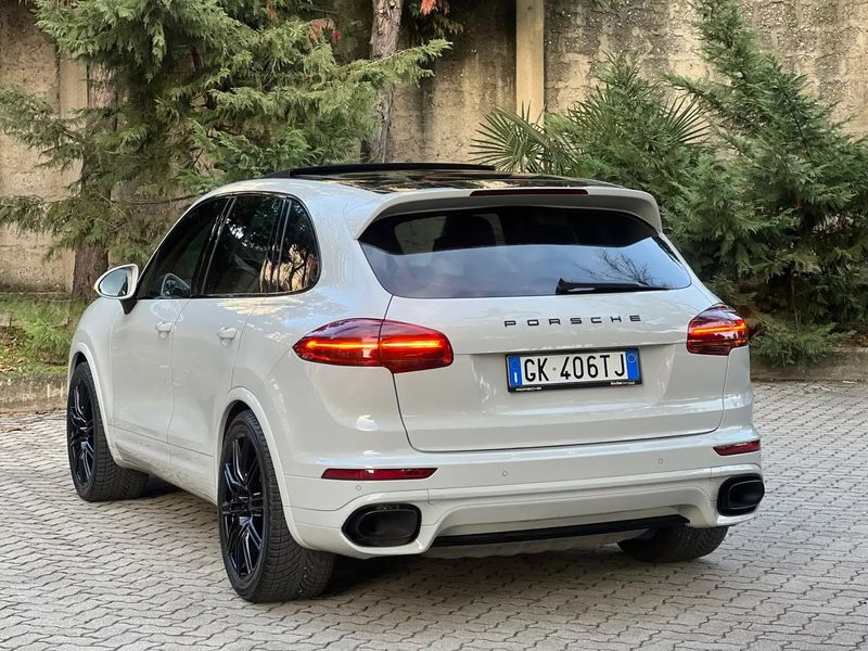 Porsche Cayenne • 2015 • 170,000 km 4
