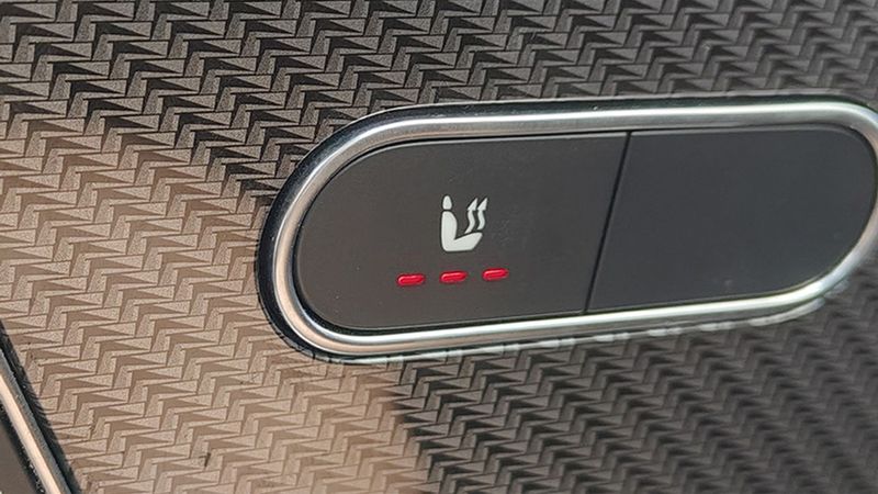 Mercedes-Benz GLA • 2020 • 41,000 km 8