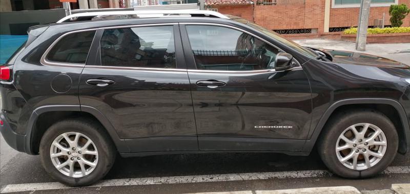 Jeep Cherokee • 2015 • 62,995 km 11