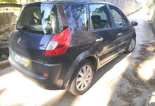 Renault Scénic • 2007 • 140,000 km 2