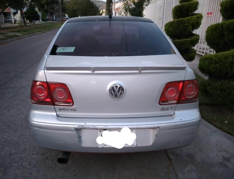 Volkswagen Jetta • 2009 • 152 km 4