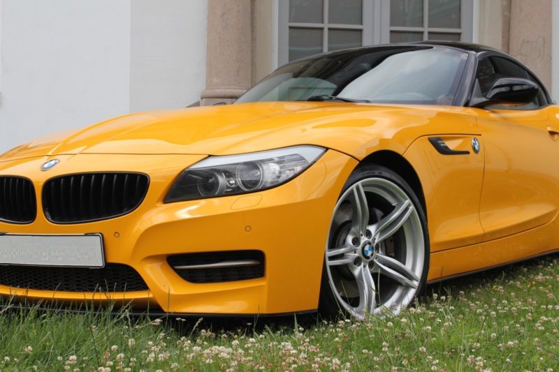 BMW Z4 • 2010 • 119,000 km 3