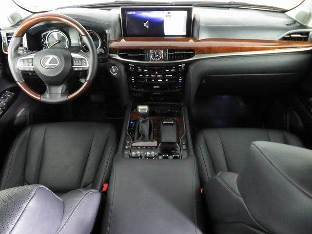 Lexus LX • 2017 • 11,394 km 3