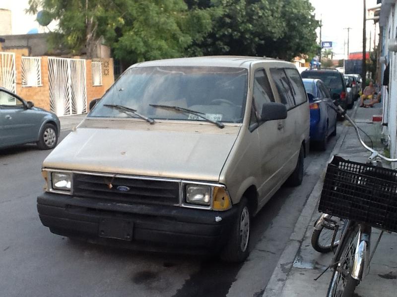 Ford Aerostar • 1989 • 192,000 km 1